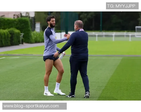 本坦库尔回顾2023年：乌拉圭晋级世界杯热刺夺得欧联家人健康是最大幸福